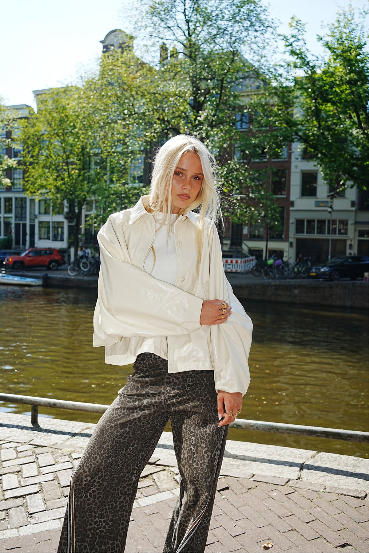 Brit jas lak